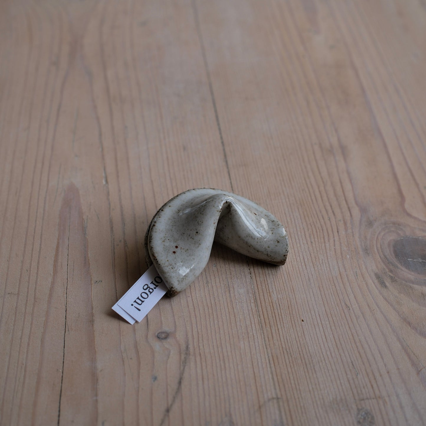 Handgjord fortune cookie i stengods, glansig