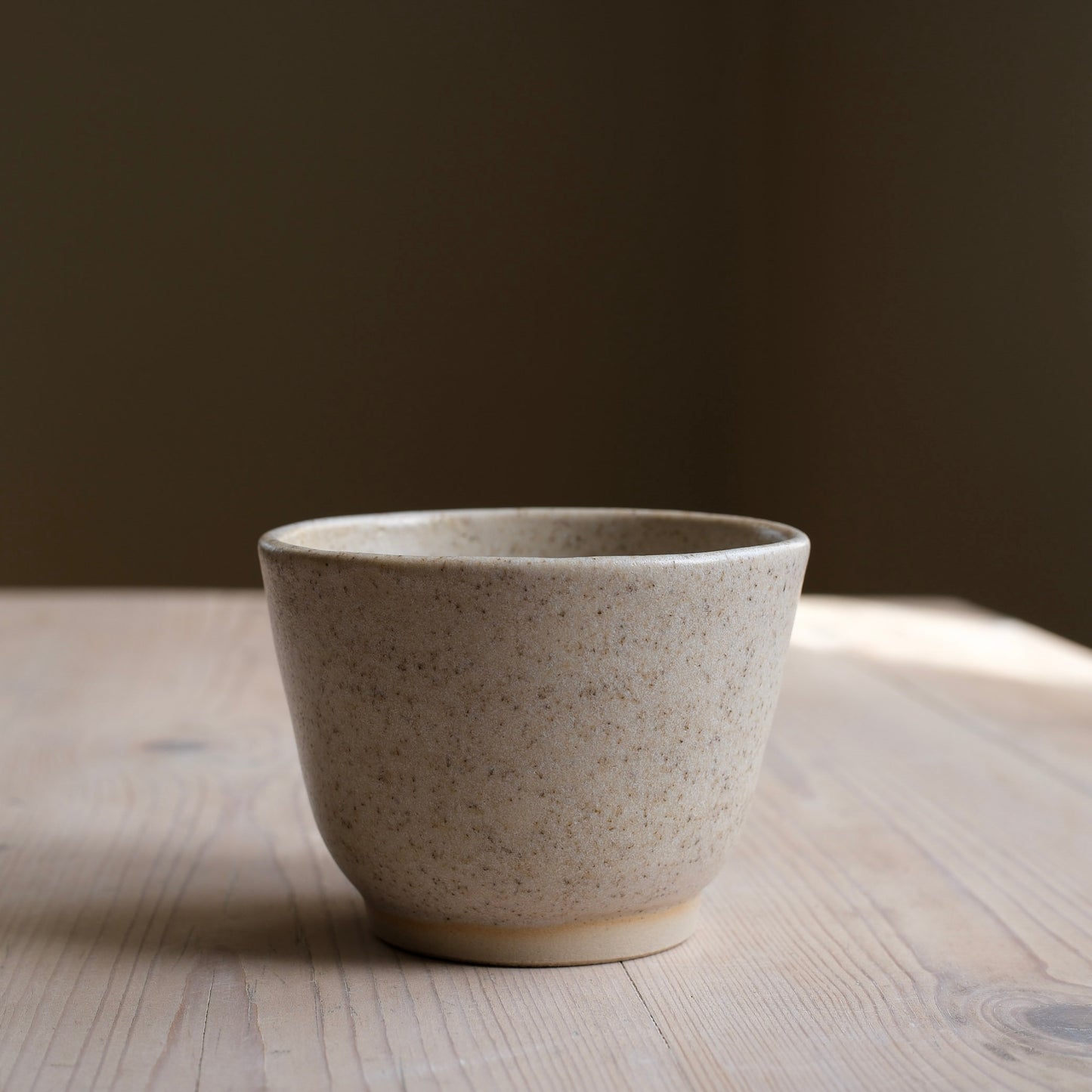 Kaffekopp utan öra stenliknande glasyr stengods Lerbacken Keramik